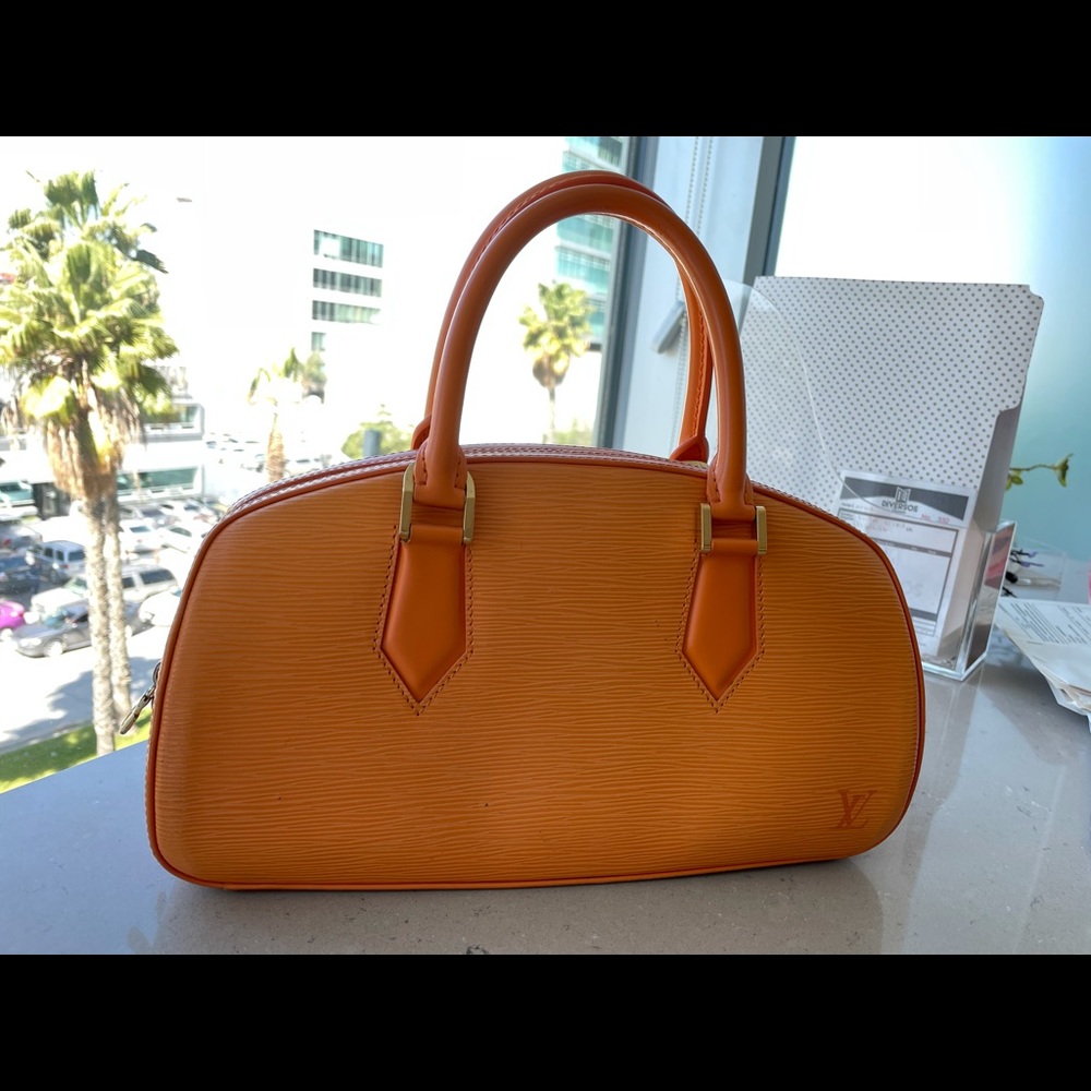 Louis Vuitton jasmin epi leather vintage bag